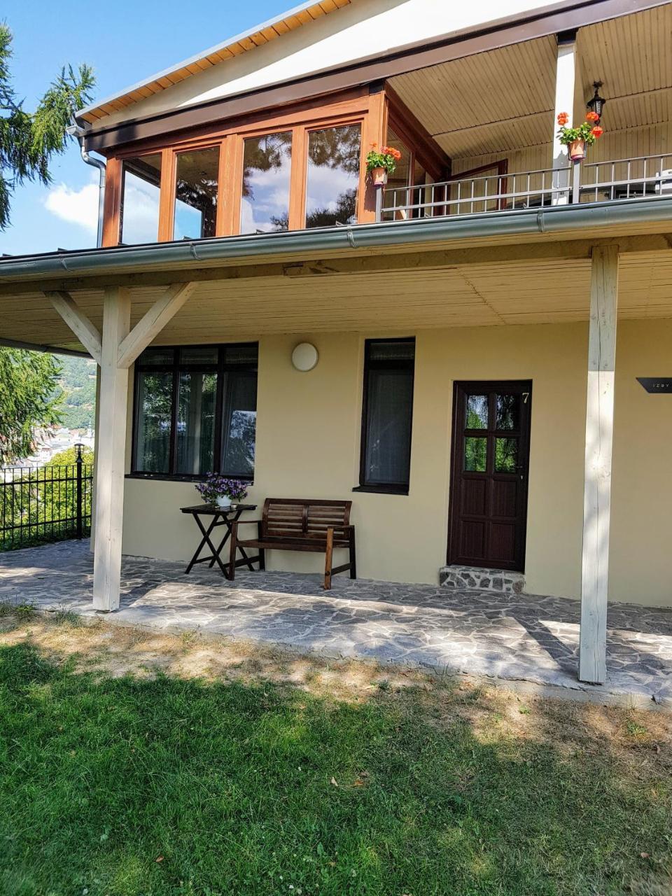 Penzion Na Kopci Banska Stiavnica Exterior foto